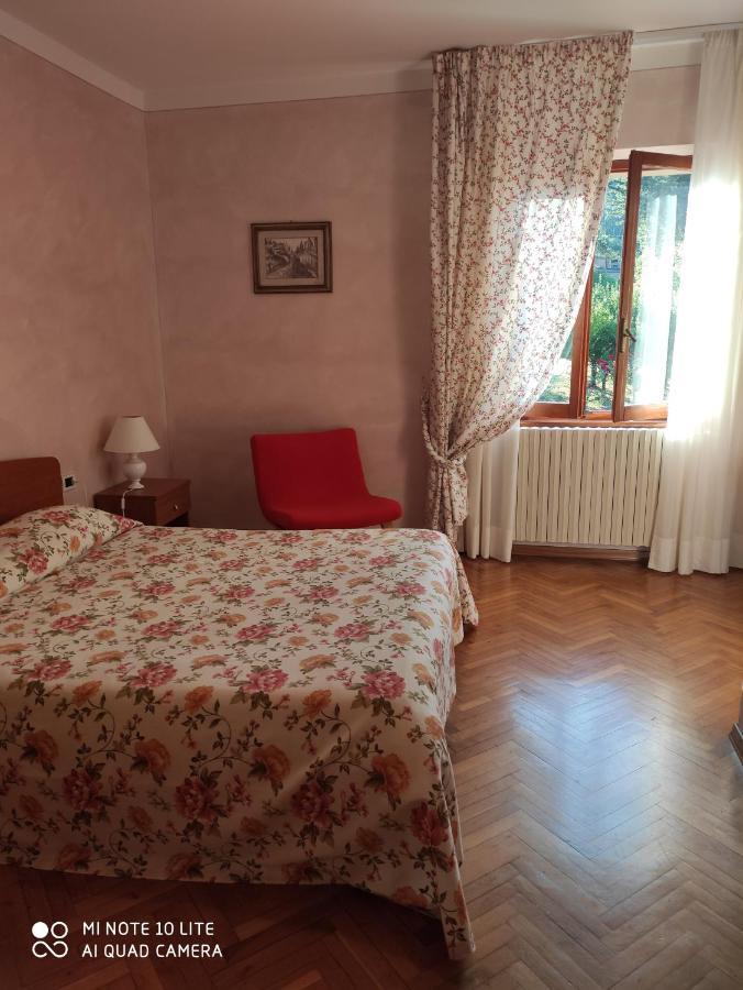 Hostal Da Ronald ... A Pian Del Papa Pratovecchio Exterior foto