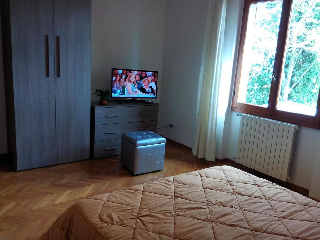 Hostal Da Ronald ... A Pian Del Papa Pratovecchio Habitación foto